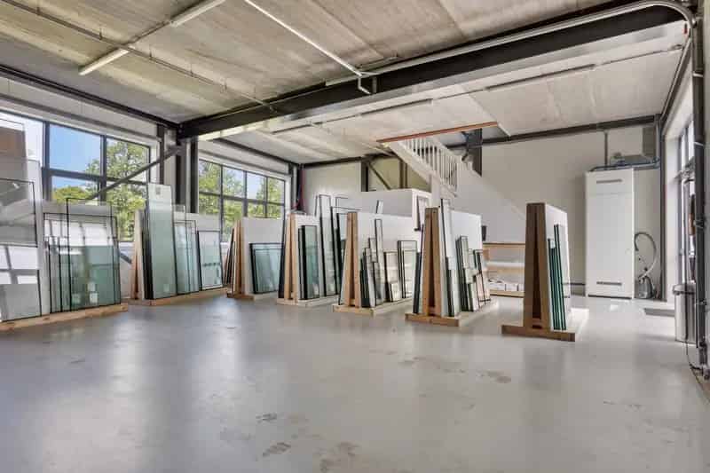 Bedrijfshal te koop Den Helder 305m²