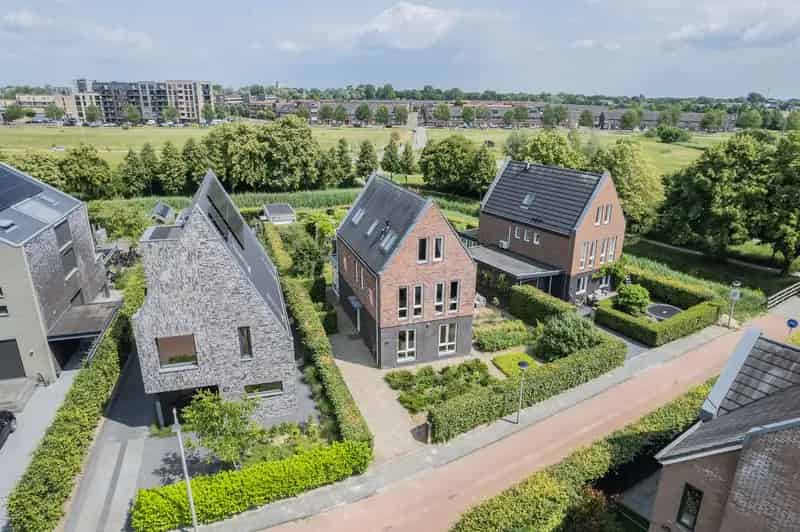 Vrijstaand huis Arnhem Zuid 4 slaapkamers grote tuin 30 zonnepanelen
