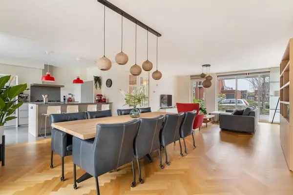 Ruime 4 Slaapkamer 2-onder-1-kapwoning te IJsselstein
