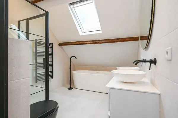 Charmante Bovenwoning Den Haag 116m2 Gerenoveerd Luxe Badkamer