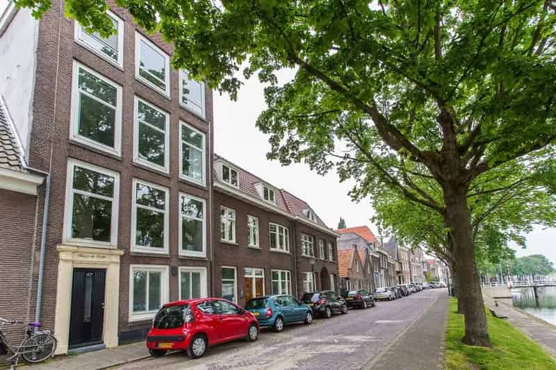 Appartement te koop Weesp: 3 kamers, rivierzicht, centrum