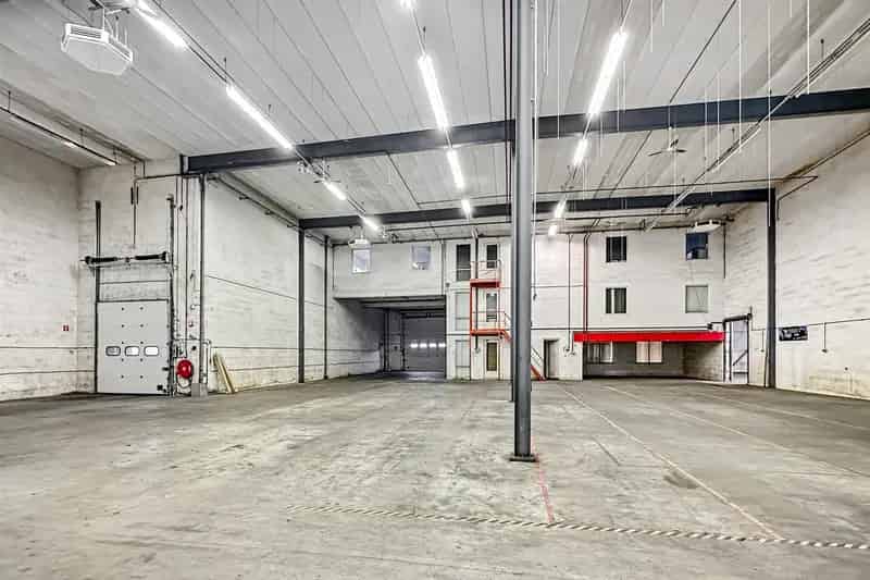 Bedrijfshal te Huur Castricum 2315m²