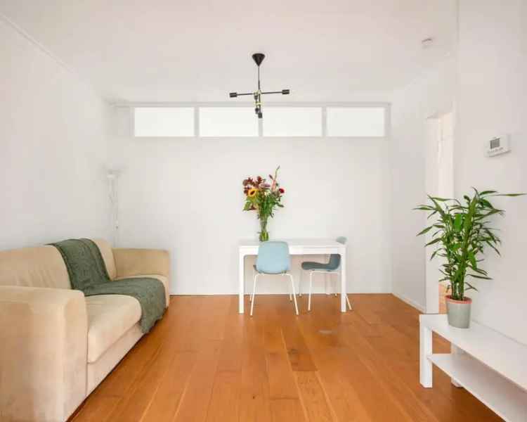 Kamer te Huur Oud-Mathenesse - 18m2 - Gemeubileerd