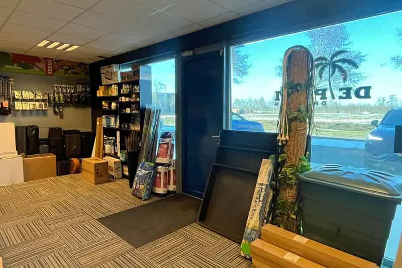Bedrijfsunit te huur Azeven 237m²