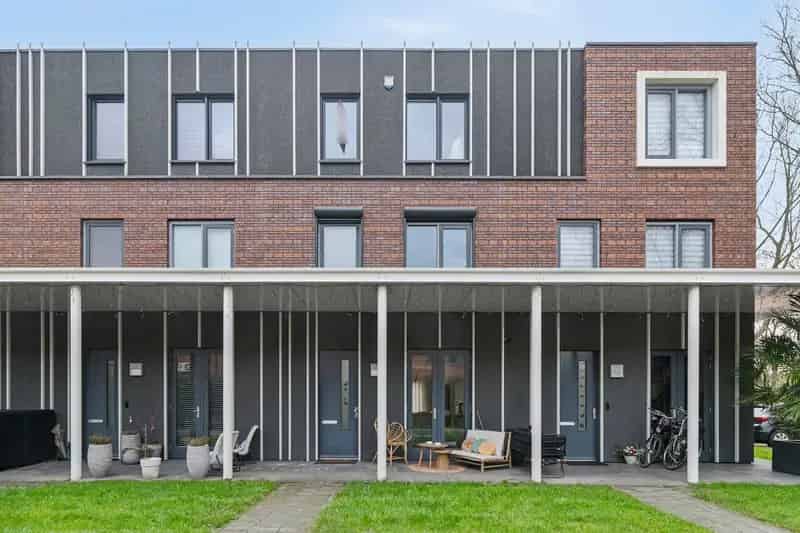 Moderne Eengezinswoning Hoogvliet Ruime Tuin 5 slaapkamers