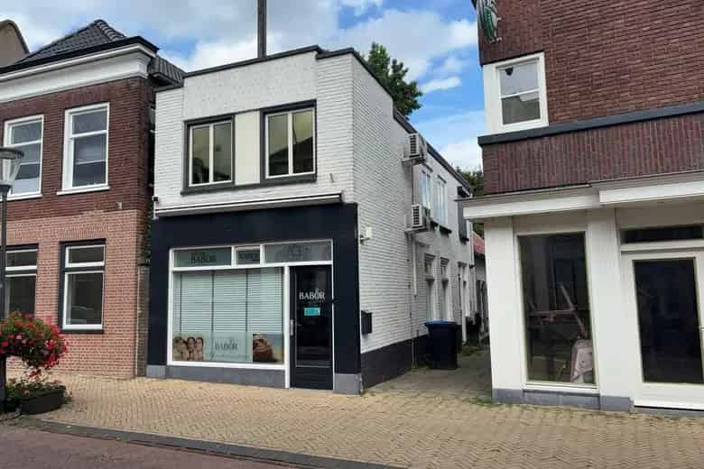 45m2 Winkelruimte te Huur Werkendam Hoogstraat