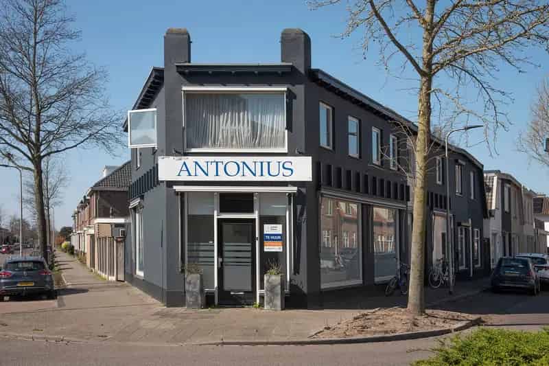 Winkel te huur Enschede Dennenweg 120m2