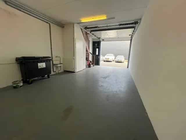 Bedrijfsruimte te huur Moordrecht 45m2 + 45m2 Kantoor