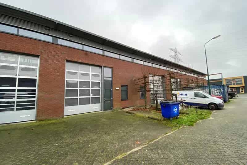 Bedrijfshal te Koop Nieuwersluis 150m2