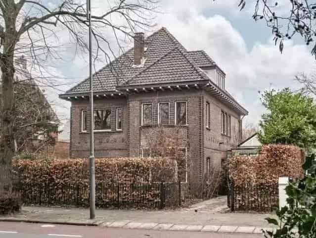Jaren 20 Villa te koop - 6 slaapkamers - Ruime tuin