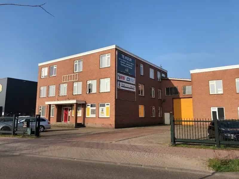 Bedrijfspand te huur De Sleutel Nabij N284 A67 Opslag Productie