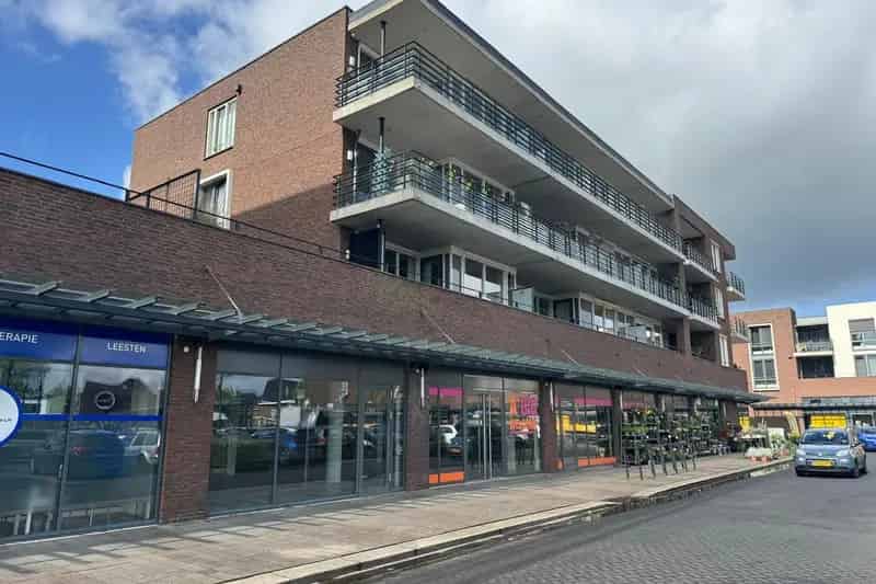 Commerciële Ruimte te Huur Zutphen Leesten 301m2