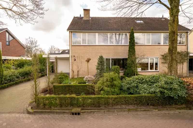2-onder-1-kapwoning Nijverdal 4 slaapkamers