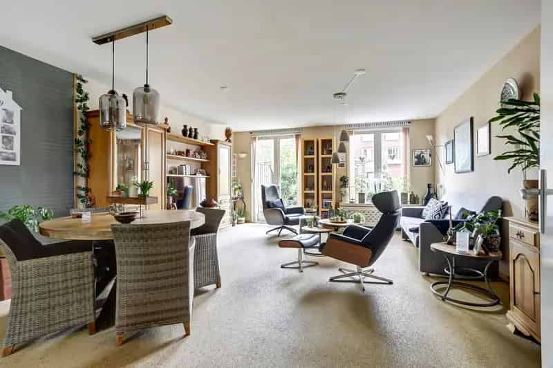 Huis te koop Spijkenisse Vierambachten 3 slaapkamers tuin balkon
