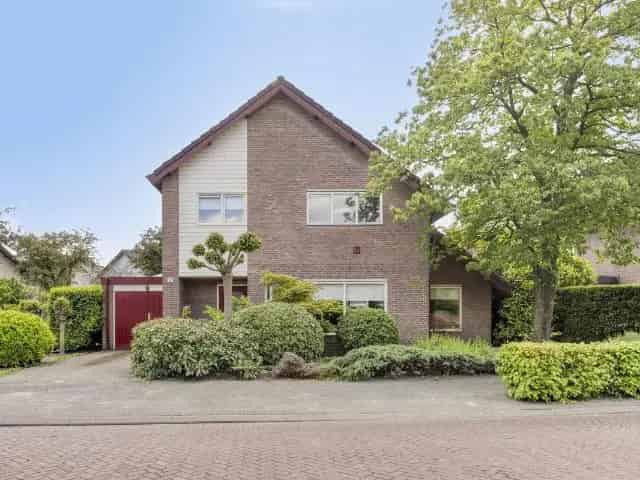 Vrijstaand woonhuis Bavel 146m2  Garage  Gezinnen