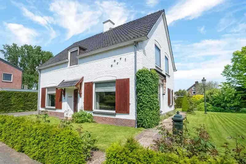 Vrijstaande woning Doornenburg: karakteristiek, ruim en groen