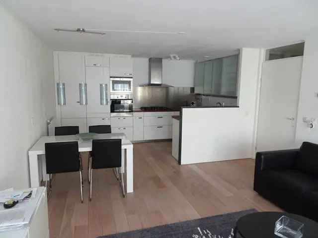 Portiekflat Rotterdam 88m2 3 Kamers 1997