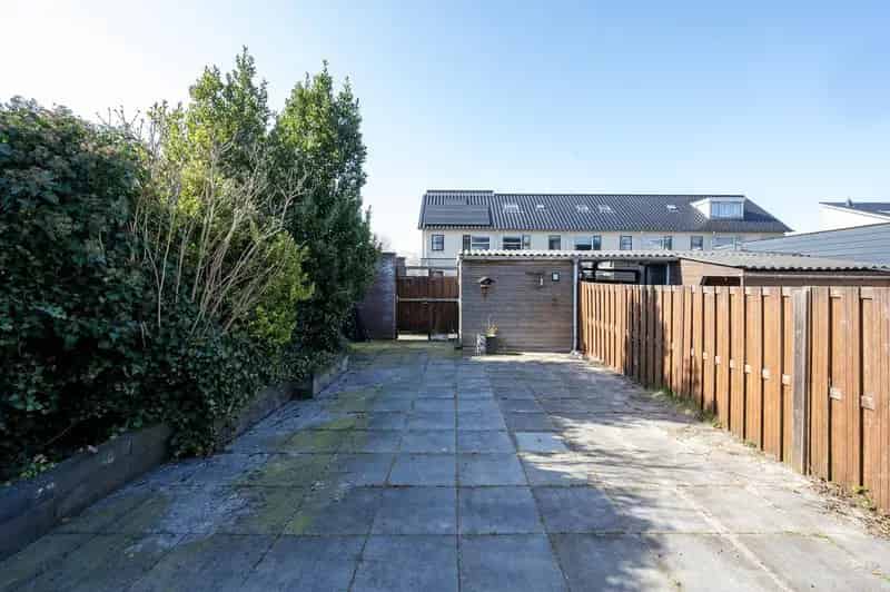 Ruime Hoekwoning Stripheldenbuurt 4 slaapkamers serre tuin