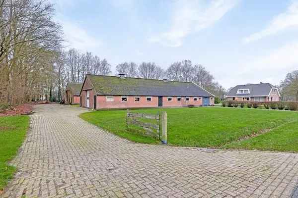 Woonhuis met weiland en schuur Bergentheim