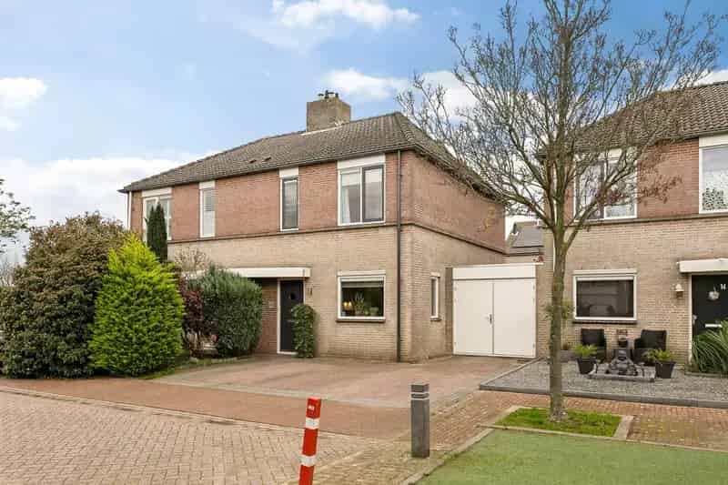 Te Koop: Gezellige Tweekapper in Terheijden