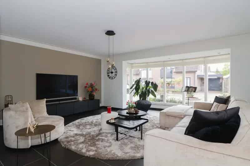 Royale Tweekapper Bunschoten Spakenburg Ruime Tuin Garage
