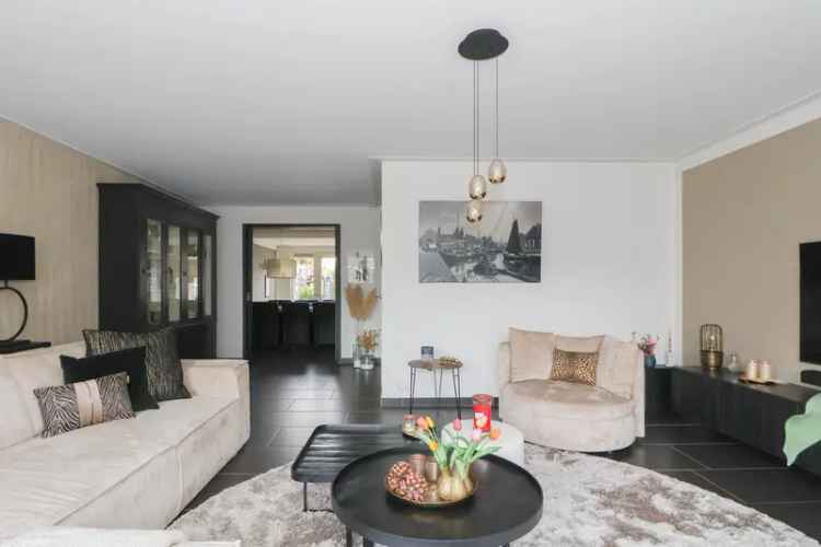 Royale Tweekapper Bunschoten Spakenburg Ruime Tuin Garage