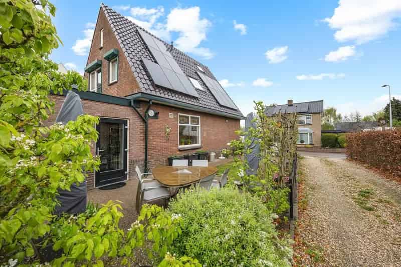 Huis te koop Dreumel: Authentieke woning met moderne voorzieningen