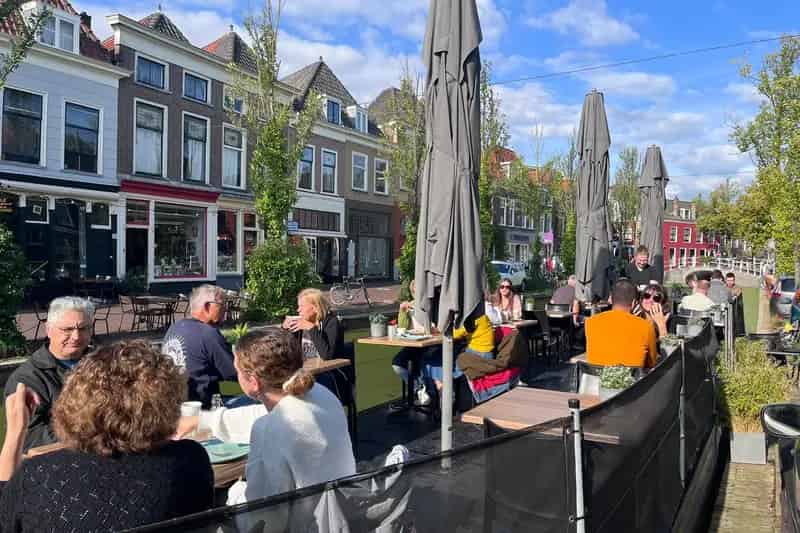 Horecaruimte te Huur Delft: Lunch en Ontbijtzaak met Terras