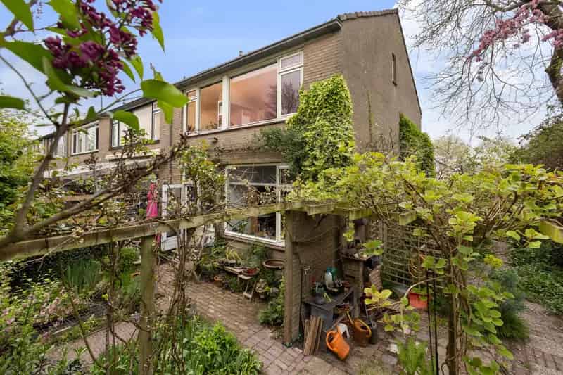 Hoekwoning Sterrenburg 126m2 Ruime Tuin 3 Slaapkamers
