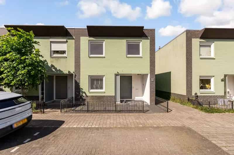 Huis te koop Almere: 4 slaapkamers, luxe keuken, energielabel A+
