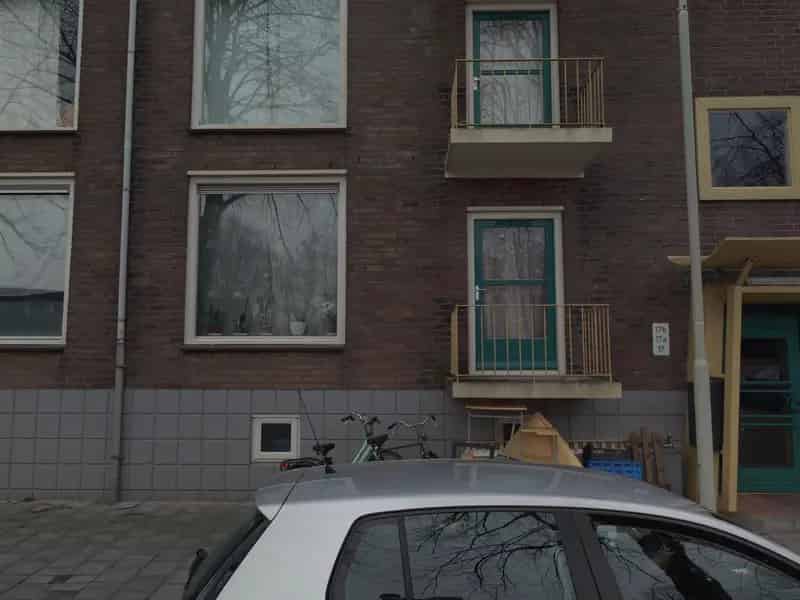 Appartement met Balkon en Twee Kelderruimtes