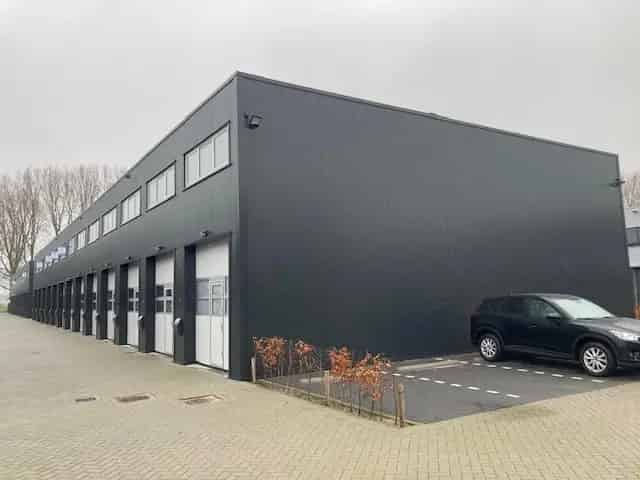 Bedrijfshal te koop Alphen aan den Rijn 64m2