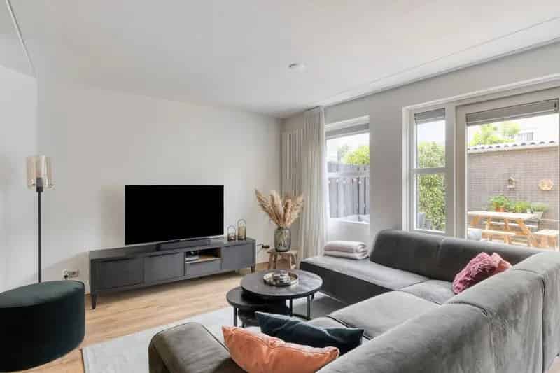 Ruime 5 Slaapkamer Tussenwoning Wageningen Tuin Dakterras Energiezuinig