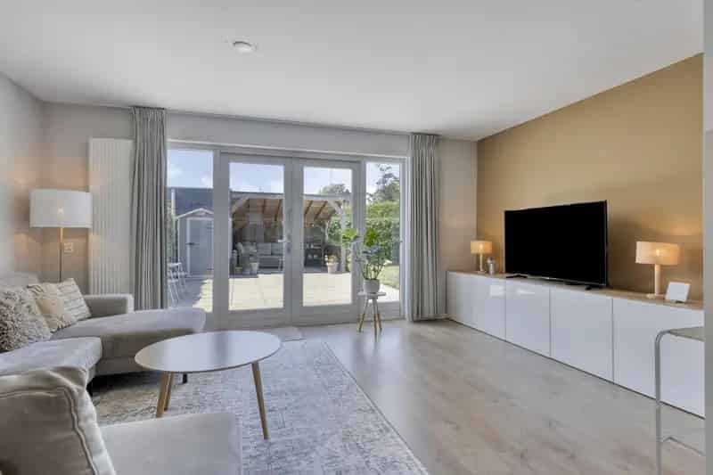 Ruime Hoekwoning 5 Slaapkamers Oud Gastel Grote Tuin