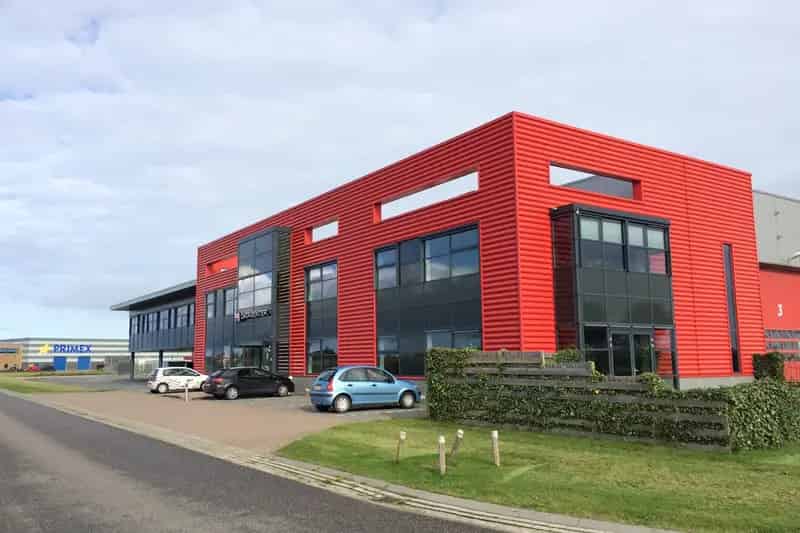 Bedrijfshal Wieringerwerf 3300m2 te huur