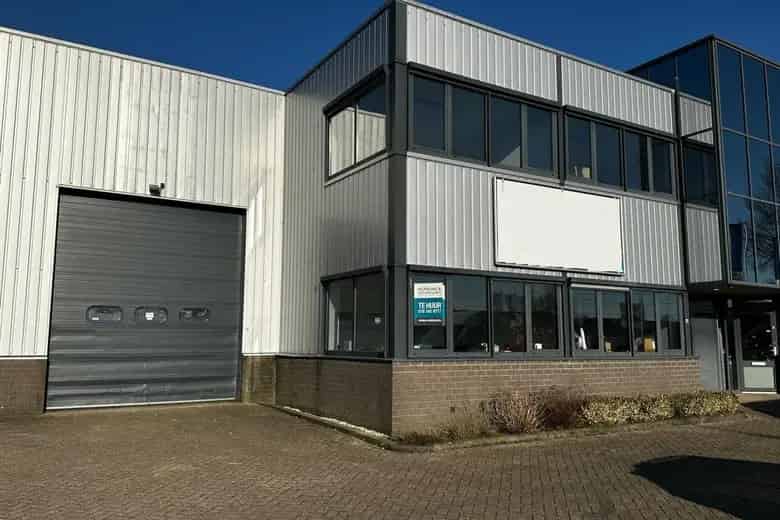 97m2 Bedrijfsruimte te Huur Zoetermeer