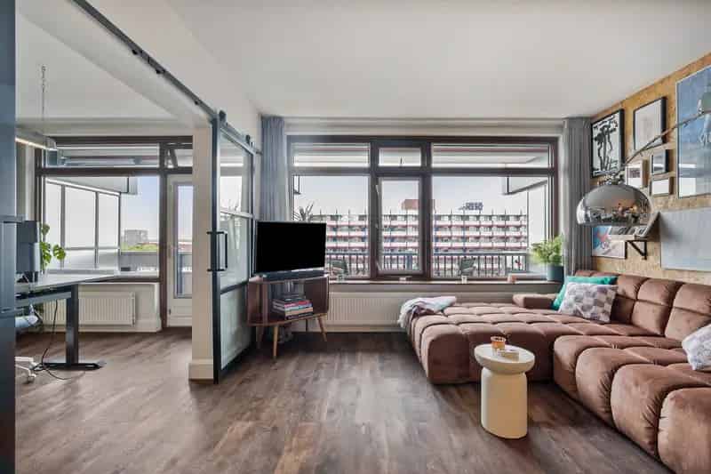 Lichtrijk appartement Amsterdam Noord met balkon