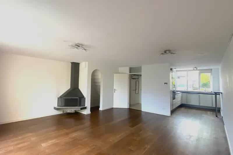 Huis te koop Oud Voorburg: Ruime gezinswoning met 3 slaapkamers en dakterras