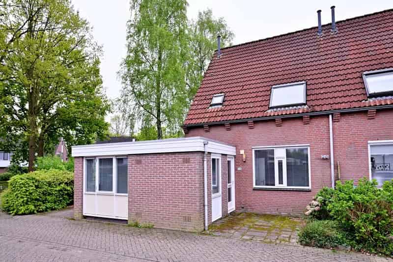 Huis te koop Deventer: Royale woning met praktijkruimte