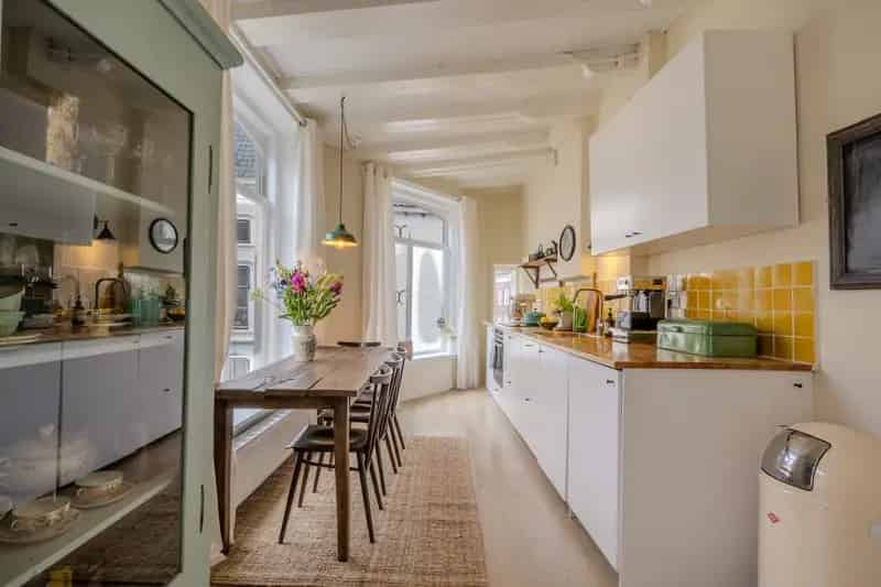 Winkel en Woning te Koop in Grave Rijksmonument