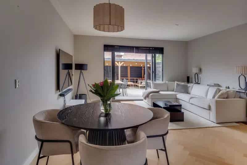 Moderne Eindwoning 4 Slaapkamers Zwanenkamp