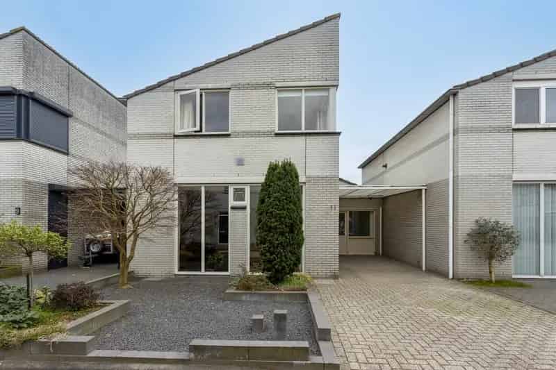 Huis te koop Boxtel Elisabeth Bas: Ruime gezinswoning met garage en tuin