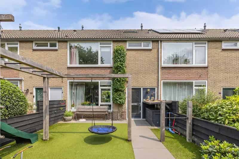 Ruime gezinswoning te koop in Huizen 5 slaapkamers