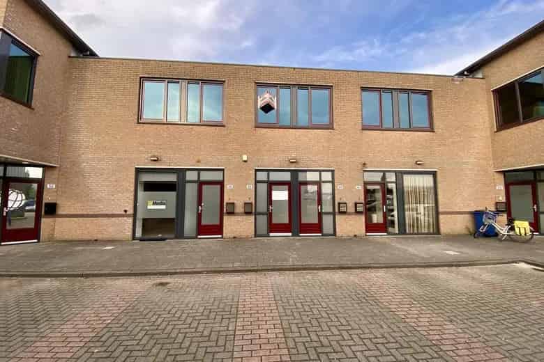 90 m2 Kantoorruimte te Huur Uithoorn - Toplocatie