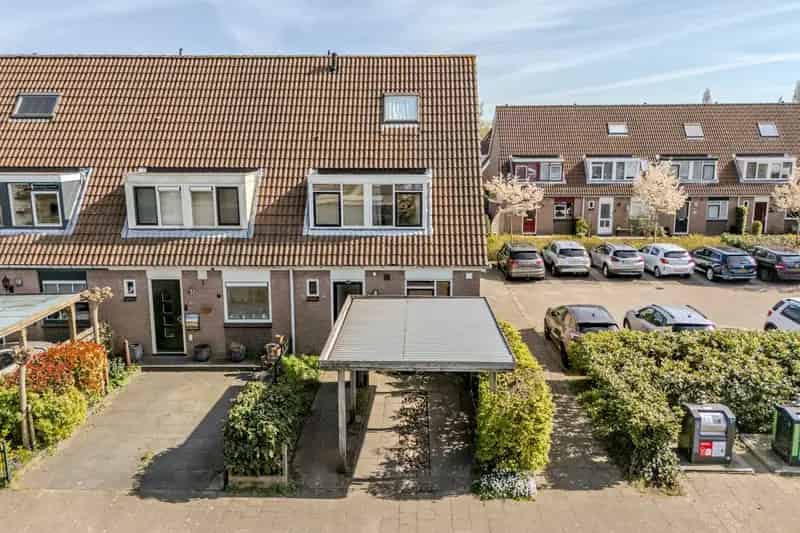 Huis te koop Halfweg: 4 slaapkamers, luxe badkamer, zonnige tuin
