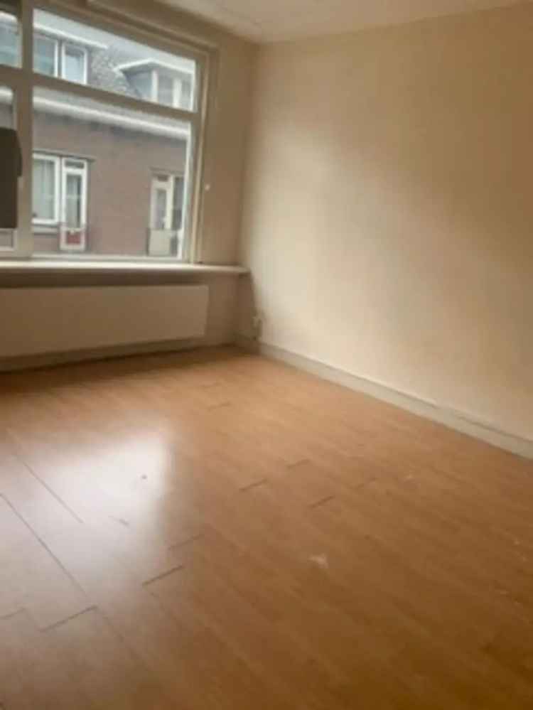 Ruim 6 Kamer Dubbel Bovenhuis 100m2 5 Slaapkamers Balkon