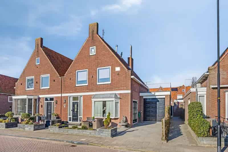 Huis te koop Volendam 4 slaapkamers grote garage dakterras
