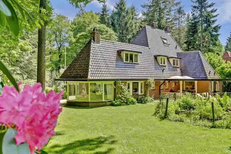 Luxe Villa Veluwe: Zwembad Sauna Gastenverblijf 4864m2