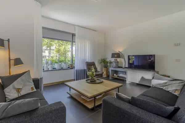 Huis Te Koop , 22, Kramsvogel, Hardinxveld-Giessendam, Zuid-Holland