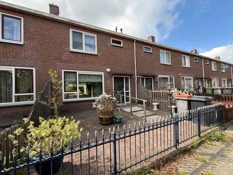 Huis te koop: Tedingh van Berkhoutplantsoen 23 1141 HK Monnickendam | Funda